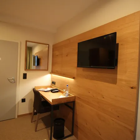 Отель Hartl's Lindenmuehle 3*